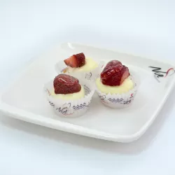 Meyveli Tart Çilekli